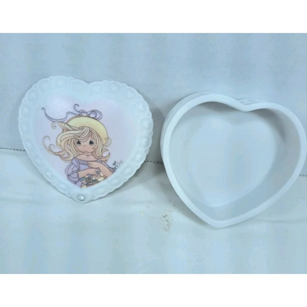 Vintage 1997 Avon Precious Moments Porcelain Birthstone Trinket Box April